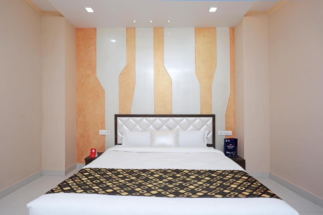 Oyo 10360 Hotel Grand Manoranjan جوراكبور المظهر الخارجي الصورة